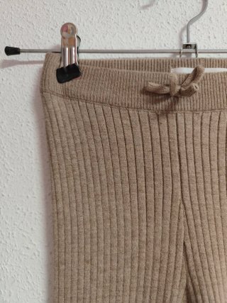 Leggings de punto de niña talla 9 años de Zara.