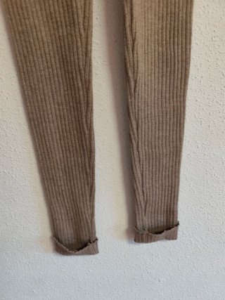 Leggings de punto de niña talla 9 años de Zara.