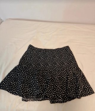 Falda corta de puntos Stradivarius Talla L