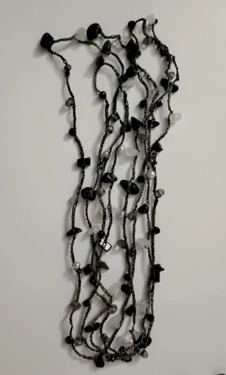 Collar mil vueltas negro