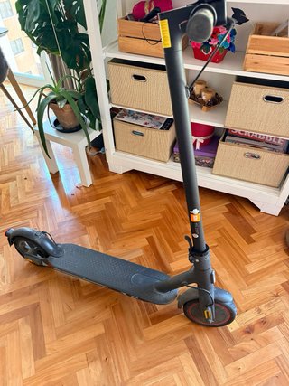 Monopatín Eléctrico Negro