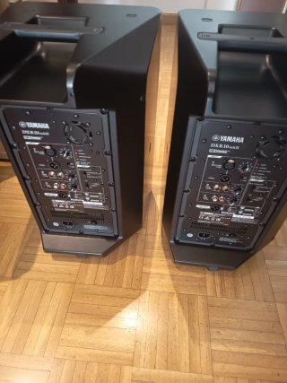 Altavoces Yamaha DXR10 MK2 Autoamplificado