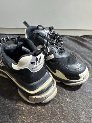 Balenciaga x Adidas Triple S Talla 43
