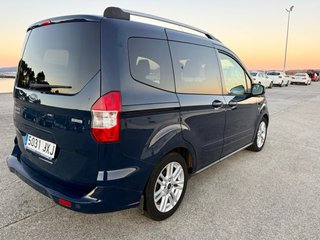 Ford Tourneo de único dueño solo 138.000km