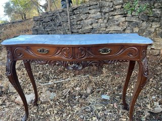 Mesa recibidor madera mármol