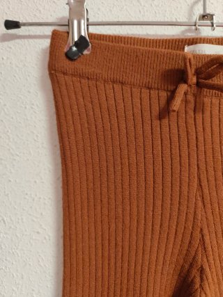 Leggings de punto de niña talla 9 años de Zara.
