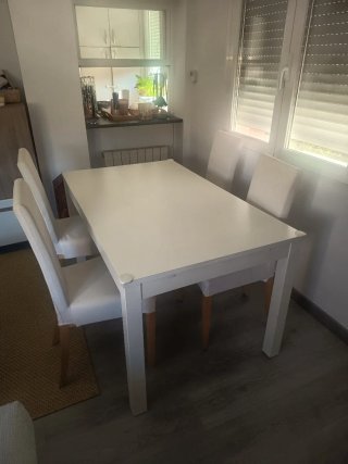 Set de mesa extensible BJUSRTA y 4 Sillas HARRY
