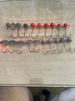 Anzuelos cabeza plomada