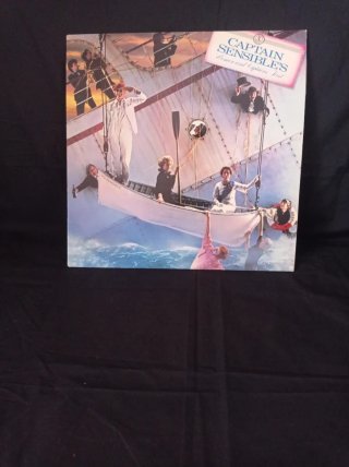 Vinilo Captain Sensible Women and Captains First