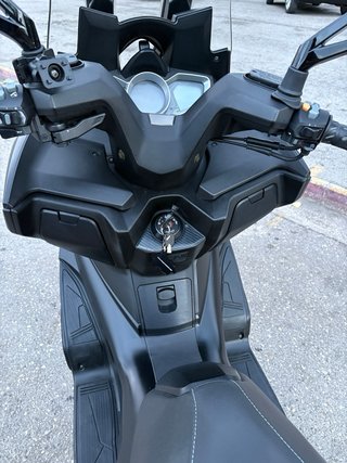 Kymco Xciting S400 Scooter Negra