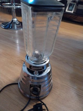 Batidora Osterizer Deluxe Cromada