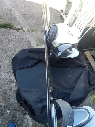 Tabla Snowboard Burton con Fijaciones. Mide 1,40