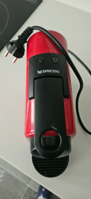 Cafetera Nespresso Roja