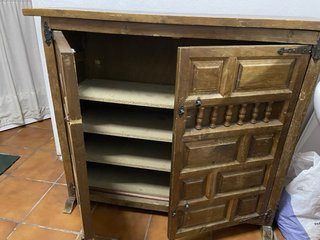 Mueble zapatero clásico de madera