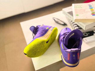 Zapatillas Baloncesto Morado/Amarillo