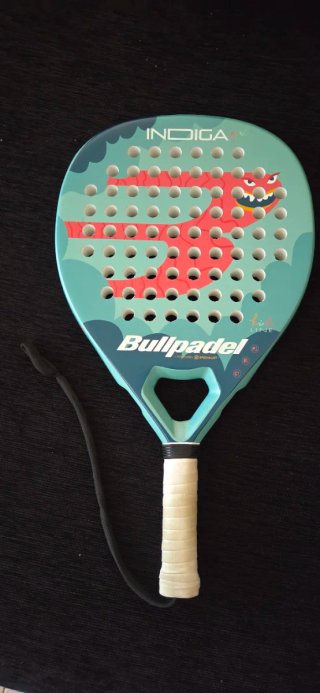 Pala Bullpadel INDIGA Niño/a Poco Uso