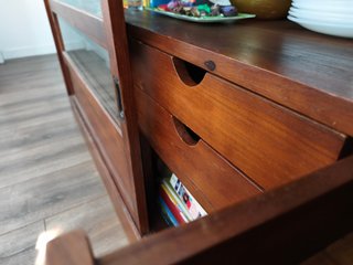 Mueble Madera: Librería Alta y Aparador