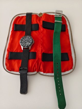 Reloj Timex Ocean Negro, WR 100M, bisel giratorio