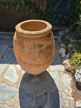 Tinajas Antiguas de Barro