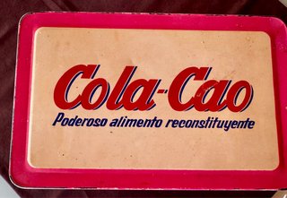 Antigua lata metálica Cola-Cao
