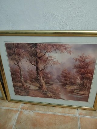 Cuadro paisaje clásico con marco dorado