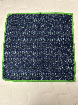 Foulard in pura seta italiana vintage.