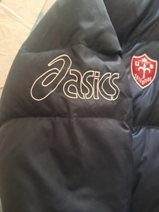 Abrigo plumífero Asics Triestina