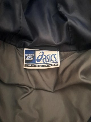 Abrigo plumífero Asics Triestina