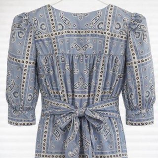 Vestido Sandro azul celeste estampado