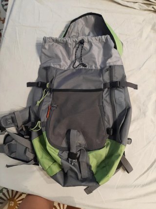 Mochila Forclaz 40L Verde y Gris