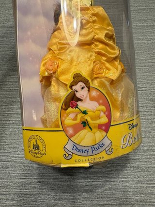 Muñeca Princesa Disney Bella - Disney Parks