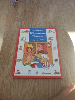 Mi primer diccionario ilustrado de inglés