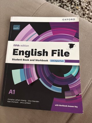 English File 5th Edition A1. Student's Book and...