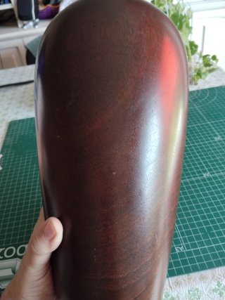 Jarrón de madera artesanal