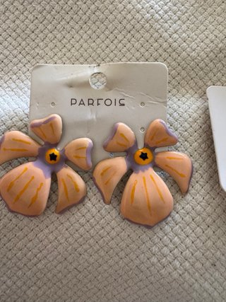 2 pares pendientes Parfois flor y aro