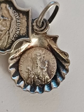 Preciosa Medalla de plata Devocional Covadonga