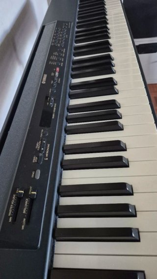Piano Yamaha P80