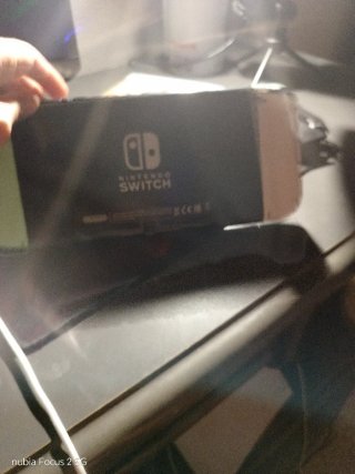 Nintendo Switch Negra con Joysticks Verdes