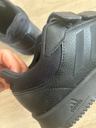 Zapatillas Adidas niño piel negras Talla 36.5