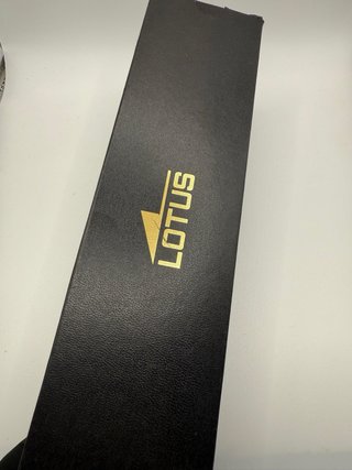 Reloj Lotus Dorado