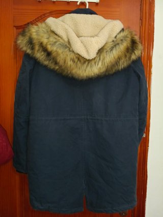 Parka  hombre azul marino con capucha y pelo Talla