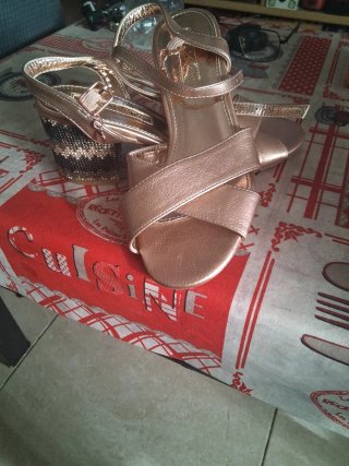 Sandalias doradas Talla 38