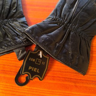 Guantes de piel negra nuevos