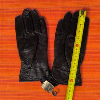Guantes de piel negra nuevos