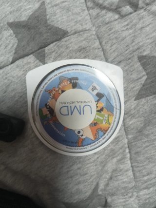 PSP Negra con Phineas y Ferb 2D