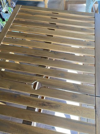 Mesa exterior Ikea NAMMARO con banco y sillas