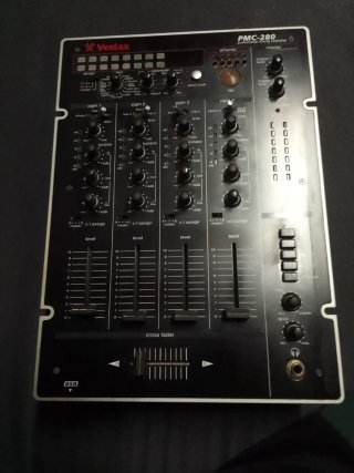 Mesa de mezclas Vestax PMC-280