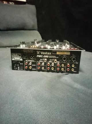 Mesa de mezclas Vestax PMC-280