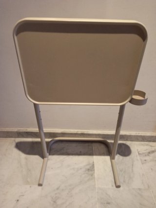Soporte portátil IKEA BJÖRKÅSEN beige