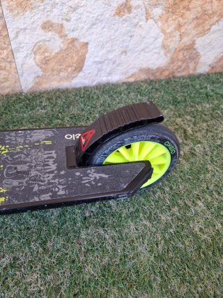 Patinete Oxelo Negro y Verde